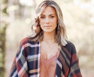 Jana Kramer Biography