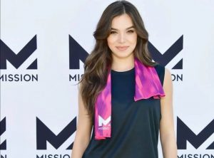 Hailee Steinfeld Earnings, Salary